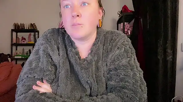 Snapshot of kisicaxx chatting on 03/12/26, 03:56 kisicaxx online show from 03/12/26, 03:56