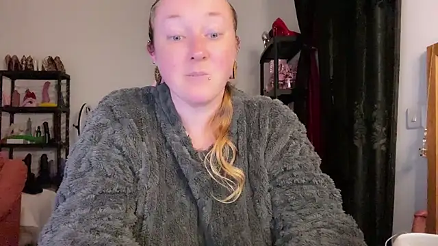 Snapshot of kisicaxx chatting on 03/12/26, 07:09 kisicaxx online show from 03/12/26, 07:09