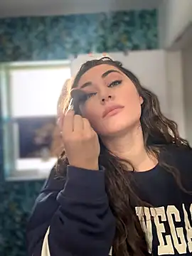 lovely beast online show from 11/08/25, 05:34