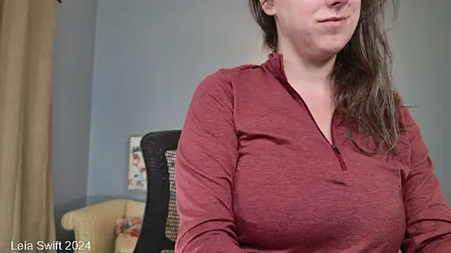 Snapshot of LeiaSwift chatting on 12/03/24, 12:16 LeiaSwift online show from 12/03/24, 12:16