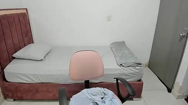 nicoledavis online show from 10/23/25, 05:07