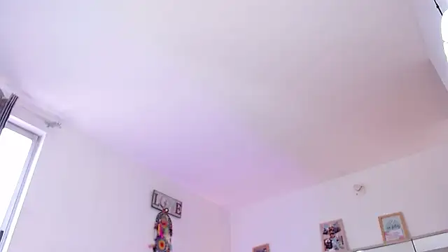 hollythomson online show from 03/18/25, 08:48