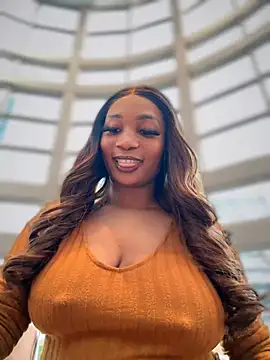 Snapshot of __Nessa__ chatting on 12/21/24, 12:59   Nessa   online show from 12/21/24, 12:59