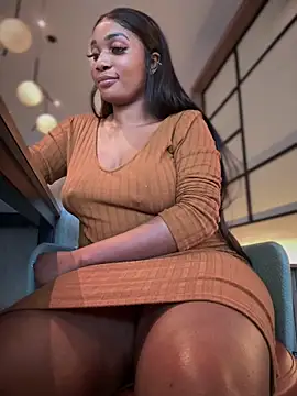 Snapshot of __Nessa__ chatting on 02/01/25, 03:18   Nessa   online show from 02/01/25, 03:18