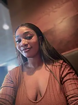 Snapshot of __Nessa__ chatting on 02/15/25, 11:50   Nessa   online show from 02/15/25, 11:50