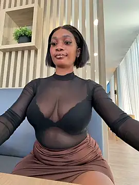 Snapshot of __Nessa__ chatting on 04/18/26, 11:36 Nessa online show from 04/18/26, 11:36