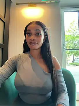 Snapshot of __Nessa__ chatting on 07/18/26, 11:36 Nessa online show from 07/18/26, 11:36