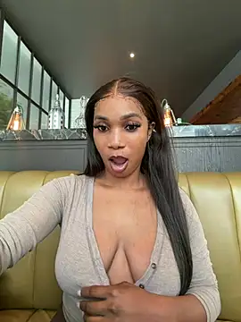 Snapshot of __Nessa__ chatting on 07/19/26, 11:36 Nessa online show from 07/19/26, 11:36