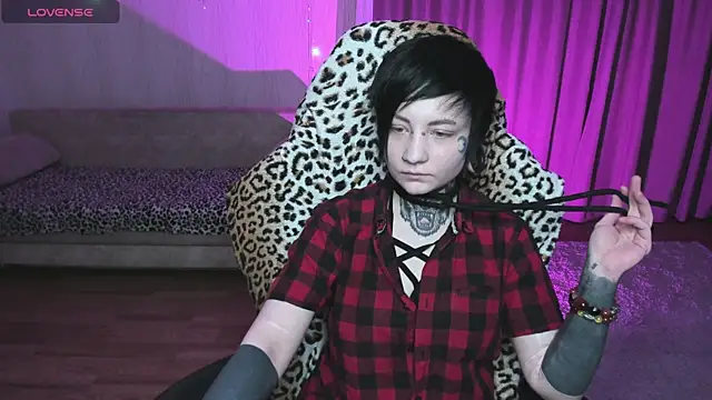 Snapshot of acid_trip1l chatting on 02/11/25, 10:07 acid trip1l online show from 02/11/25, 10:07