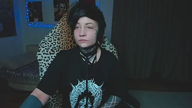 Snapshot of acid_trip1l chatting on 10/13/25, 09:15 acid trip1l online show from 10/13/25, 09:15