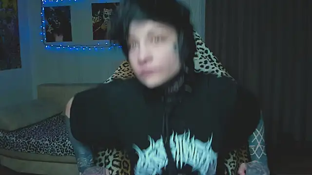 Snapshot of acid_trip1l chatting on 10/17/25, 09:17 acid trip1l online show from 10/17/25, 09:17