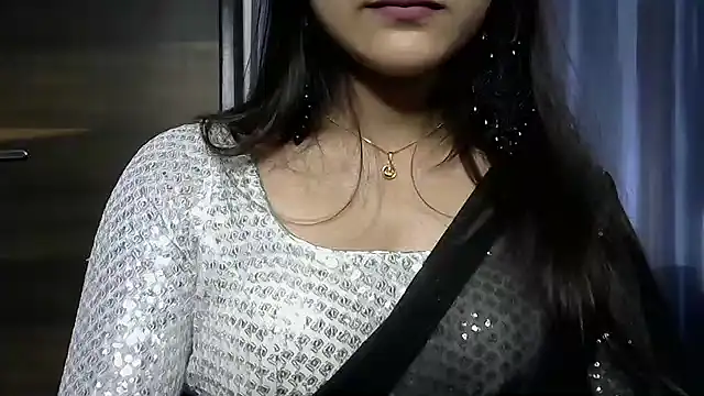 selen 5 online show from 09/19/25, 06:30