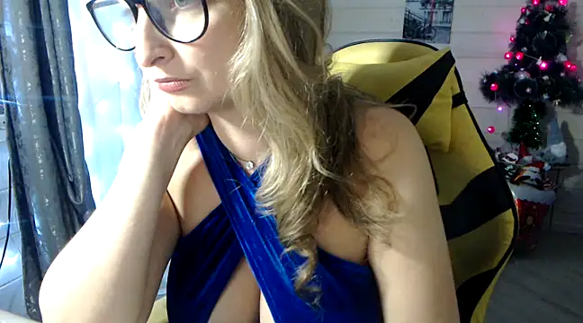 Snapshot of RubiLakros chatting on 01/15/25, 08:05 RubiLakros online show from 01/15/25, 08:05