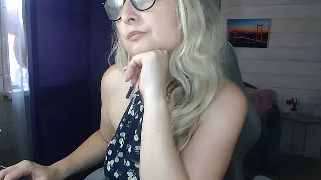 Snapshot of RubiLakros chatting on 08/02/26, 11:52 RubiLakros online show from 08/02/26, 11:52