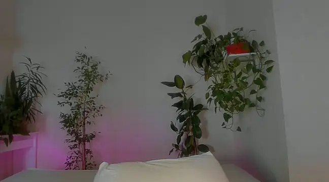 Snapshot of Masha_01 chatting on 02/10/25, 11:34 Masha 01 online show from 02/10/25, 11:34