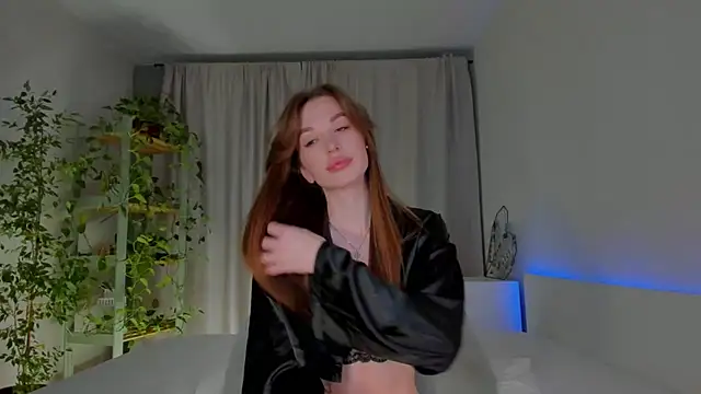 Snapshot of Masha_01 chatting on 11/07/25, 10:21 Masha 01 online show from 11/07/25, 10:21