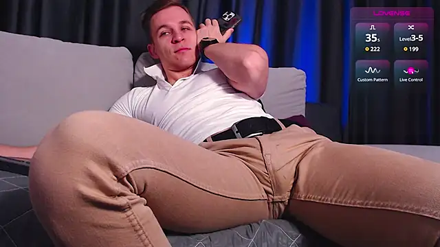 S3Xyes online show from 12/23/25, 03:04