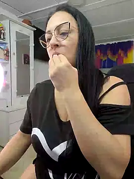 Ameliarizo online show from 02/13/26, 11:01