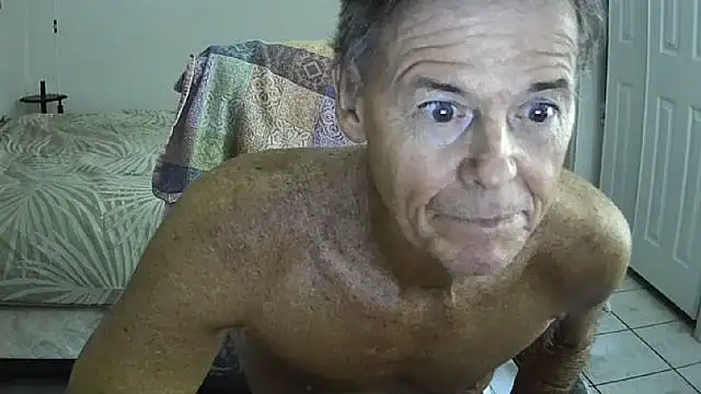 Snapshot of nakeedcowboi65 chatting on 11/11/25, 11:21 nakeedcowboi65 online show from 11/11/25, 11:21