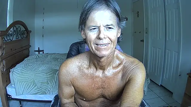 Snapshot of nakeedcowboi65 chatting on 05/03/26, 08:37 nakeedcowboi65 online show from 05/03/26, 08:37