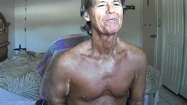 Snapshot of nakeedcowboi65 chatting on 05/07/26, 01:27 nakeedcowboi65 online show from 05/07/26, 01:27