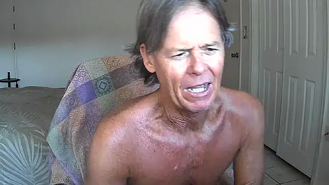 Snapshot of nakeedcowboi65 chatting on 05/16/26, 12:18 nakeedcowboi65 online show from 05/16/26, 12:18