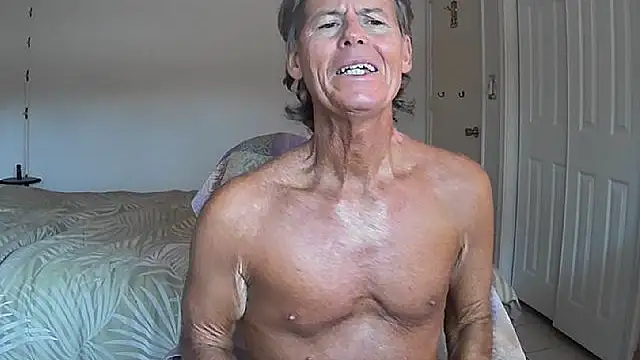 Snapshot of nakeedcowboi65 chatting on 05/30/26, 10:18 nakeedcowboi65 online show from 05/30/26, 10:18