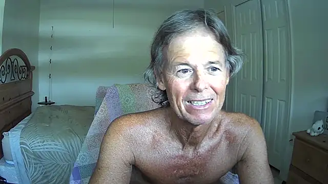 Snapshot of nakeedcowboi65 chatting on 06/27/26, 06:35 nakeedcowboi65 online show from 06/27/26, 06:35