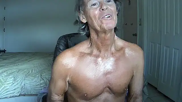 Snapshot of nakeedcowboi65 chatting on 07/05/26, 11:34 nakeedcowboi65 online show from 07/05/26, 11:34