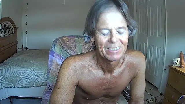 Snapshot of nakeedcowboi65 chatting on 07/13/26, 11:46 nakeedcowboi65 online show from 07/13/26, 11:46