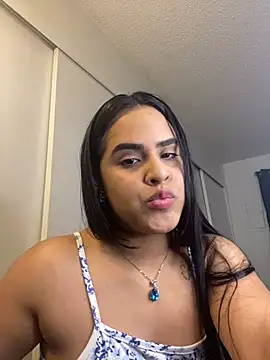 Snapshot of Maria_ruiz chatting on 01/03/25, 07:38 Maria ruiz online show from 01/03/25, 07:38