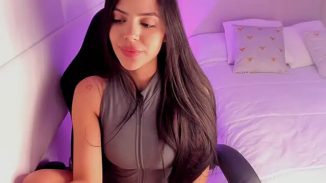 Snapshot of salome__11 chatting on 01/12/25, 10:54 salome 11 online show from 01/12/25, 10:54