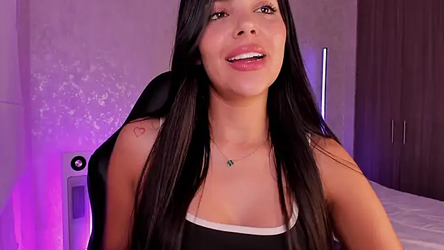 Snapshot of salome__11 chatting on 03/01/25, 03:53 salome 11 online show from 03/01/25, 03:53