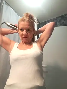 jennylovence online show from 05/19/26, 07:04
