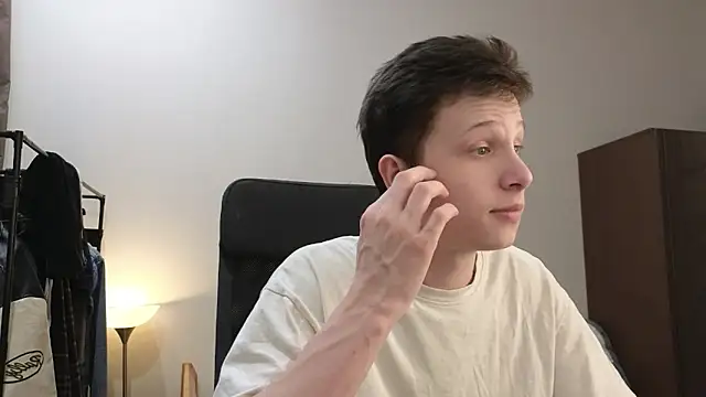 Snapshot of arlekincrop chatting on 04/20/26, 06:53 arlekincrop online show from 04/20/26, 06:53