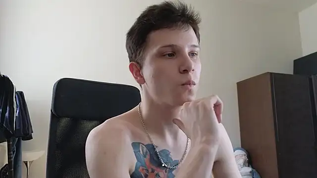 Snapshot of arlekincrop chatting on 04/21/26, 10:54 arlekincrop online show from 04/21/26, 10:54