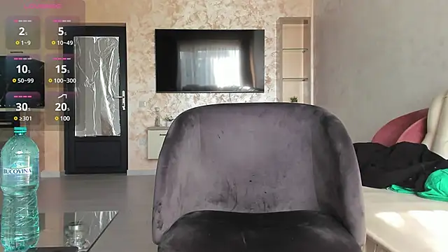 Snapshot of AmiraRosse chatting on 03/21/25, 07:33 AmiraRosse online show from 03/21/25, 07:33