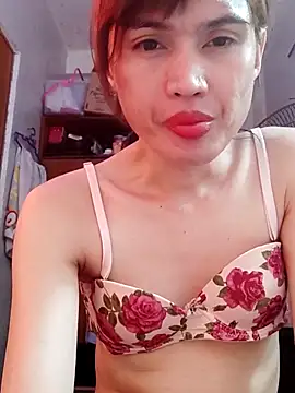 QueenSoreal online show from 02/16/25, 04:42