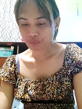 QueenSoreal online show from 02/21/26, 05:47