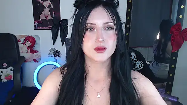 Snapshot of Evelyn_Sheeran chatting on 04/14/26, 05:02 Evelyn Sheeran online show from 04/14/26, 05:02