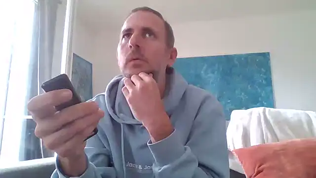 Snapshot of verylargecock chatting on 09/17/25, 09:55 verylargecock online show from 09/17/25, 09:55