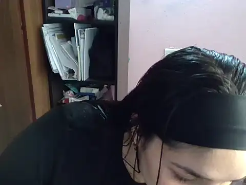 sara 110323 online show from 11/27/25, 05:48