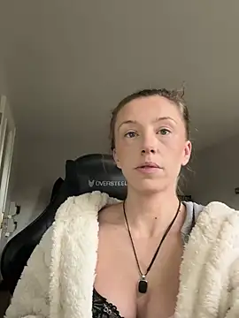 Snapshot of Heidi_Harper chatting on 01/23/25, 09:08 Heidi Harper online show from 01/23/25, 09:08