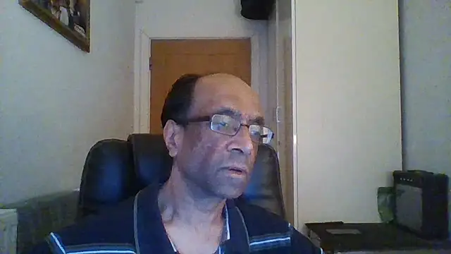 Snapshot of rauncher1 chatting on 02/20/25, 03:30 rauncher1 online show from 02/20/25, 03:30