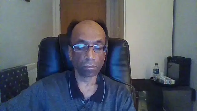 Snapshot of rauncher1 chatting on 09/24/25, 11:52 rauncher1 online show from 09/24/25, 11:52