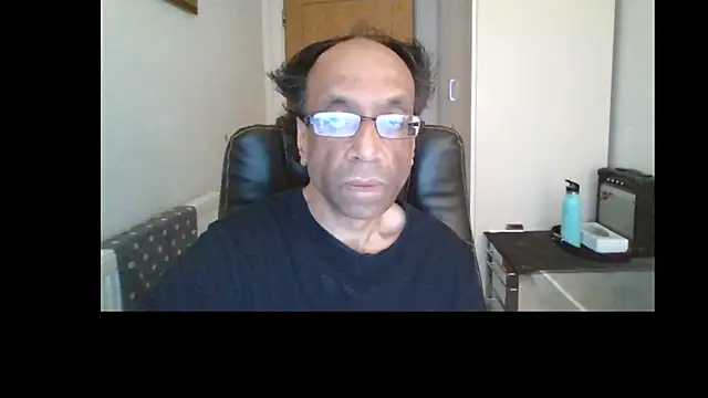 Snapshot of rauncher1 chatting on 05/13/26, 08:23 rauncher1 online show from 05/13/26, 08:23