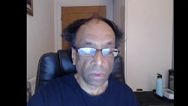 Snapshot of rauncher1 chatting on 05/15/26, 08:32 rauncher1 online show from 05/15/26, 08:32