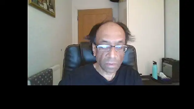 Snapshot of rauncher1 chatting on 06/01/26, 08:05 rauncher1 online show from 06/01/26, 08:05