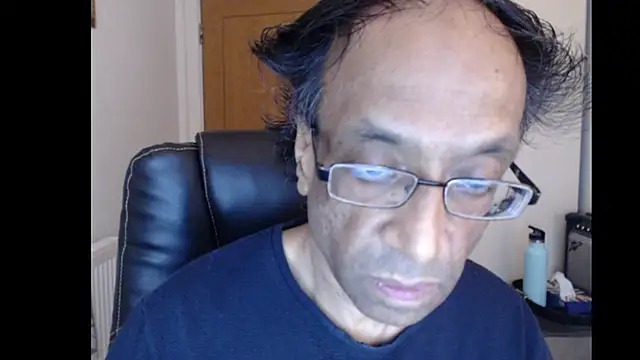 Snapshot of rauncher1 chatting on 06/23/26, 08:34 rauncher1 online show from 06/23/26, 08:34