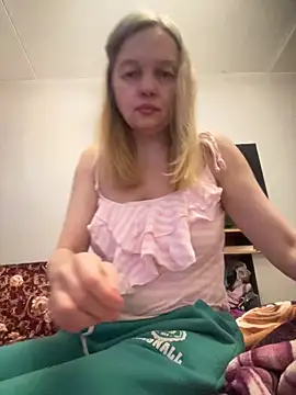 Susanel online show from 02/20/25, 03:19